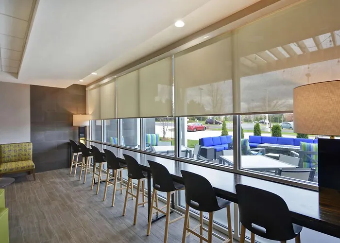 Home2 Suites By Hilton Grand Rapids North