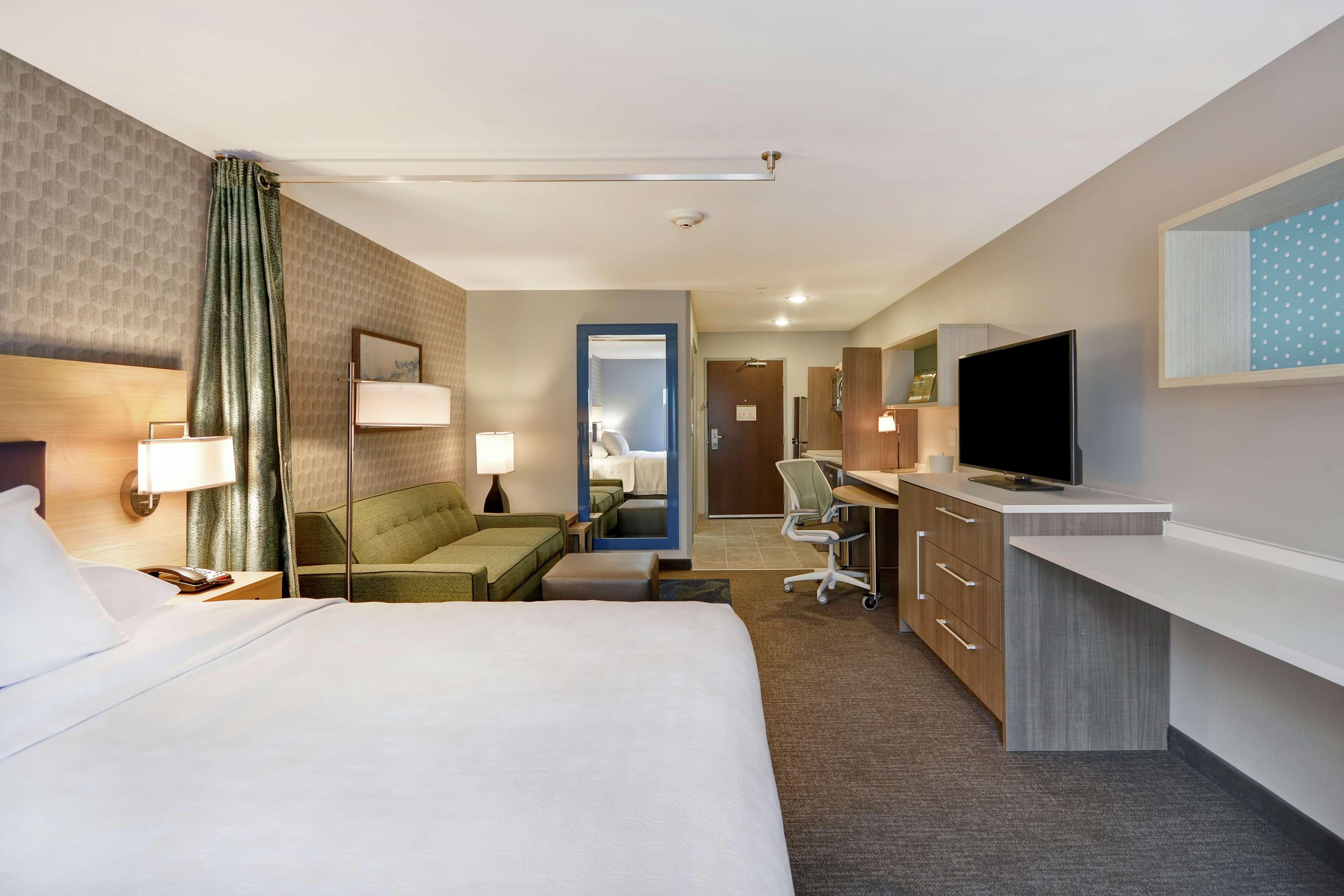 Home2 By Hilton Grand Rapids North 3* Walker
