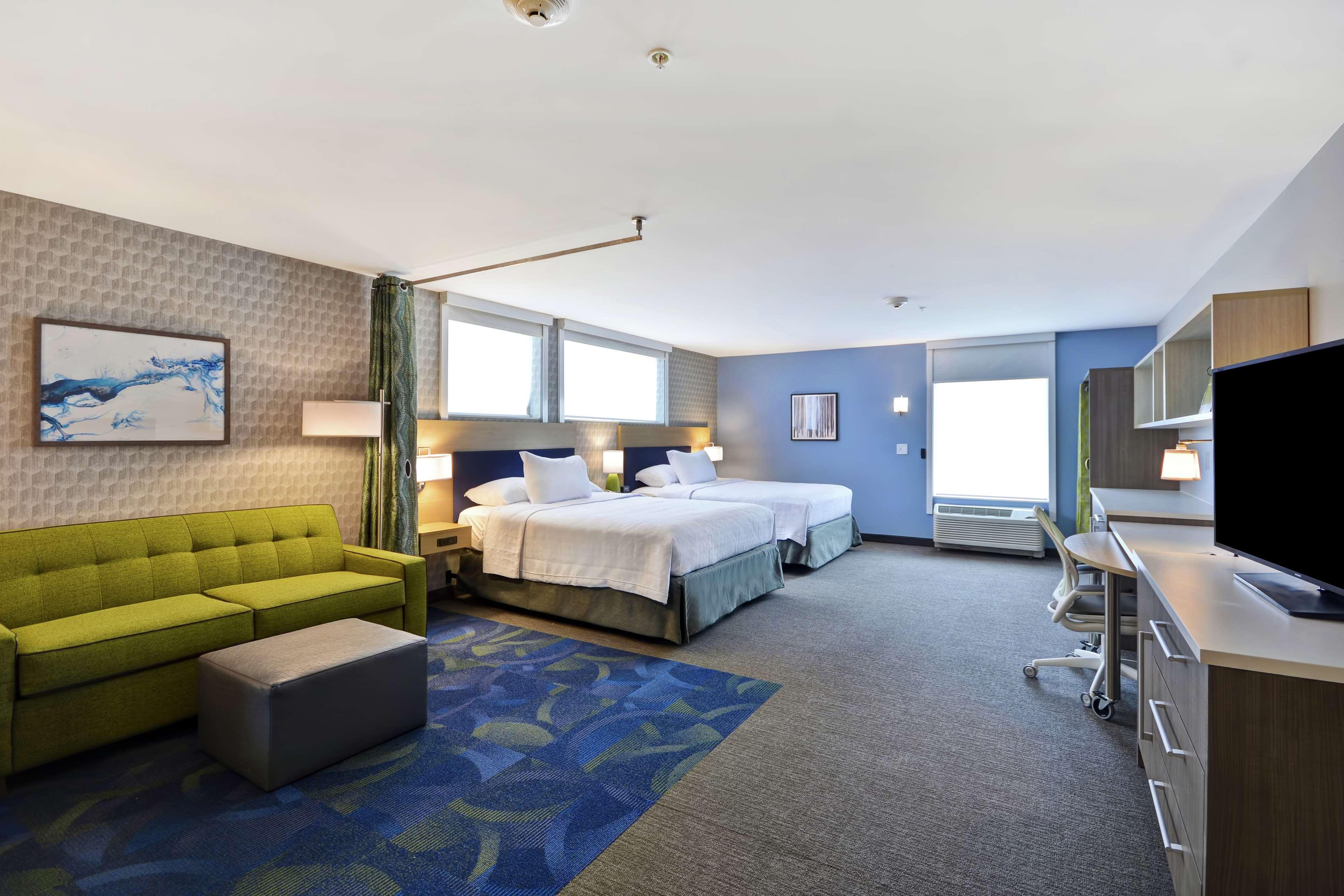Home2 By Hilton Grand Rapids North 3*