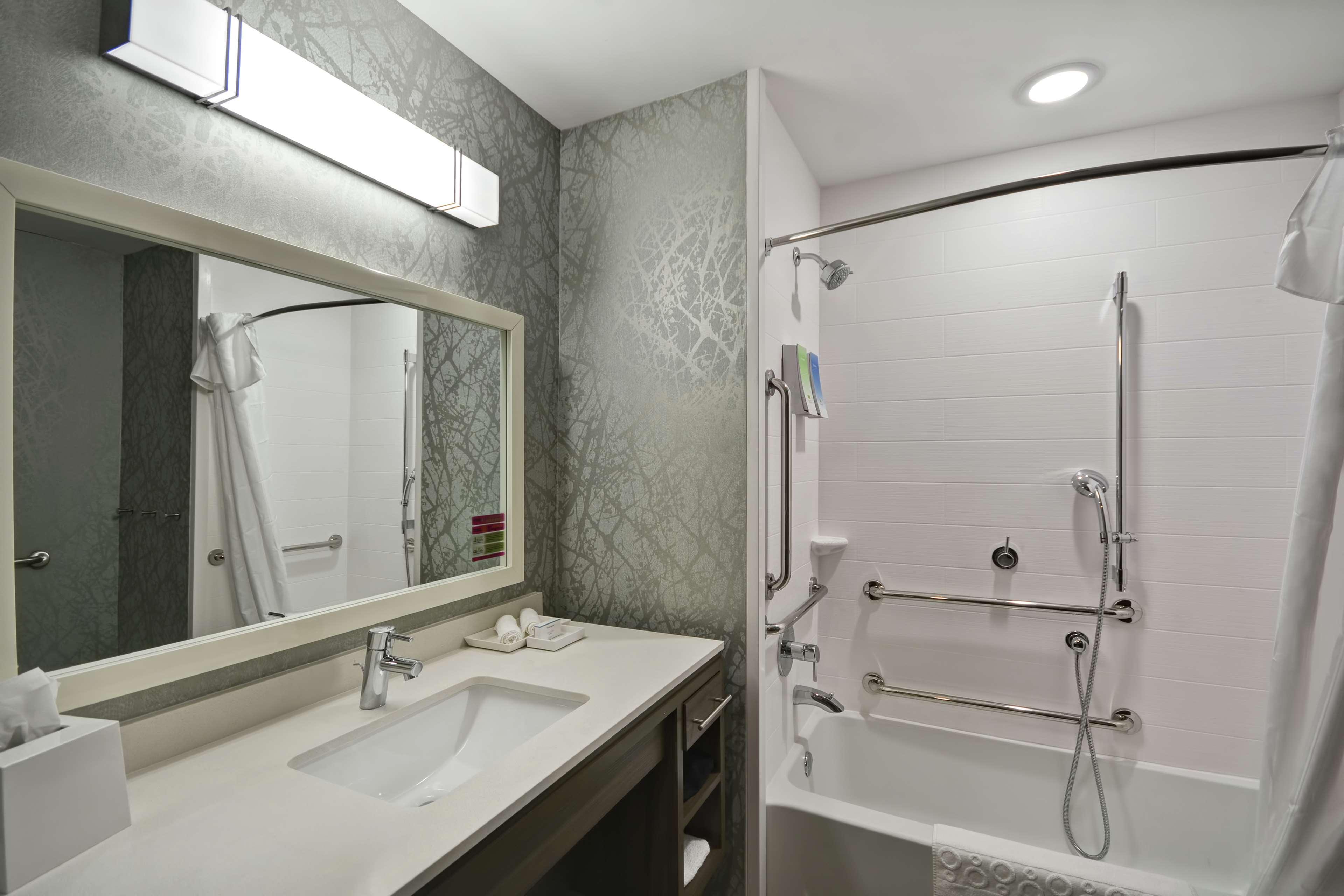 Home2 By Hilton Grand Rapids North Walker