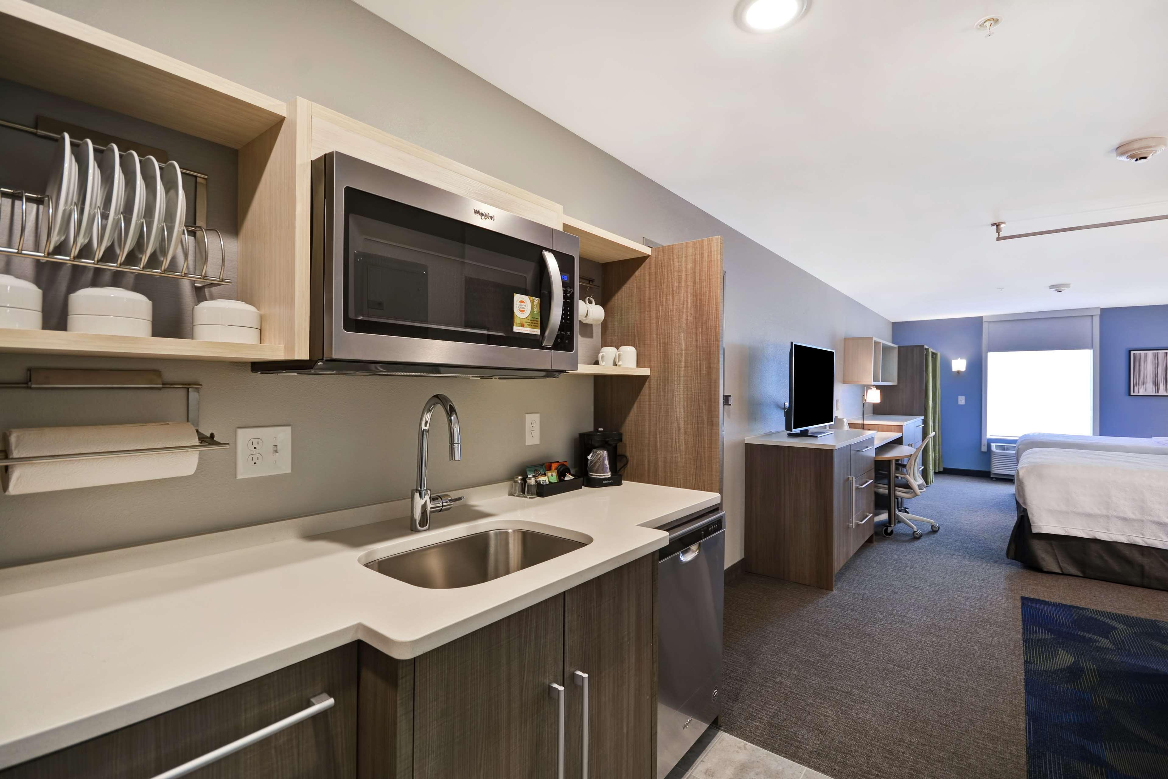 Home2 By Hilton Grand Rapids North Hotel