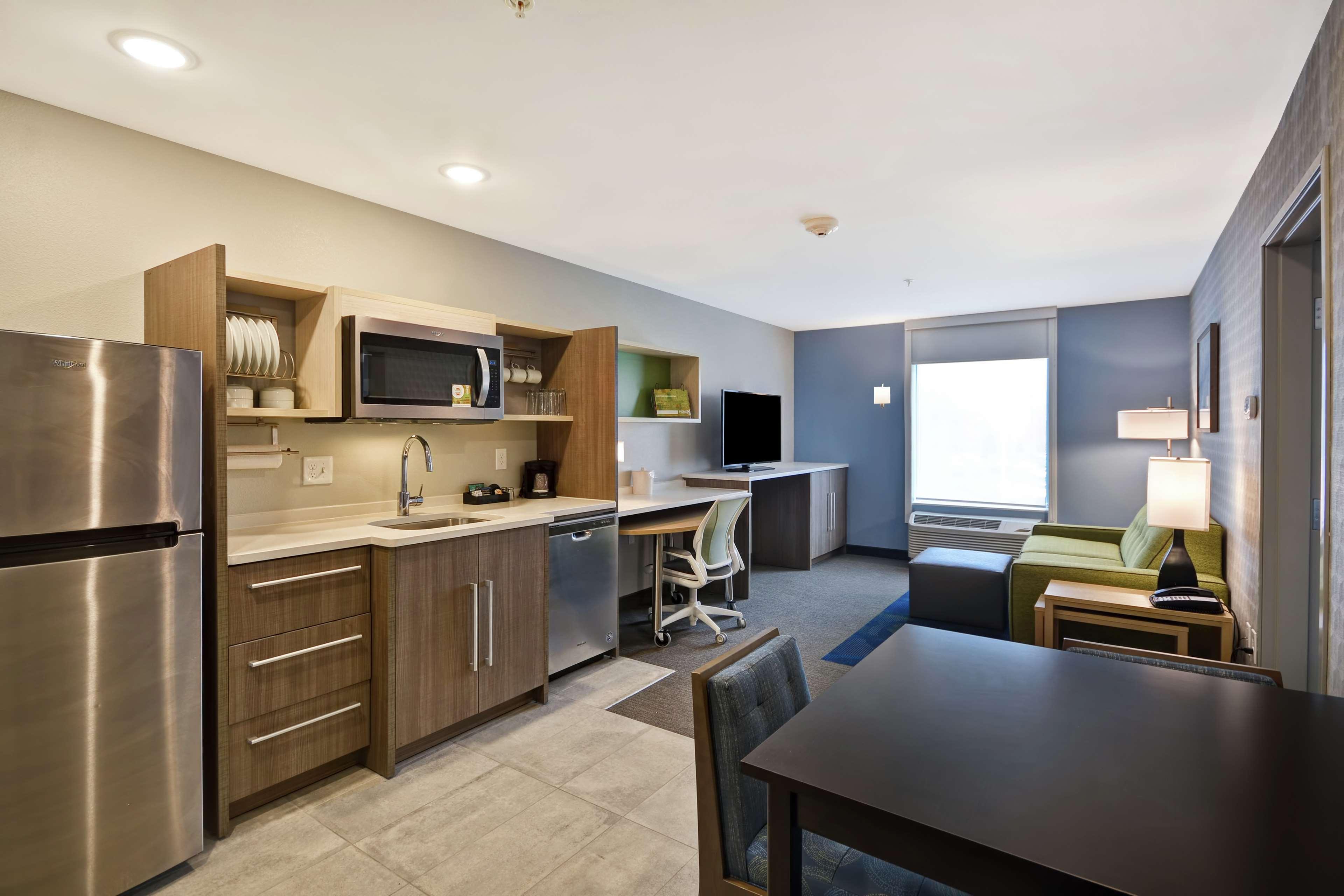 Hotel Home2 By Hilton Grand Rapids North Walker